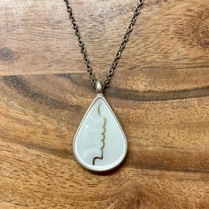 Mentett Zsolnay darabok - porcelán nyaklánc csepp medállal nemesacél lánccal - ékszer - nyaklánc - medálos nyaklánc - Meska.hu