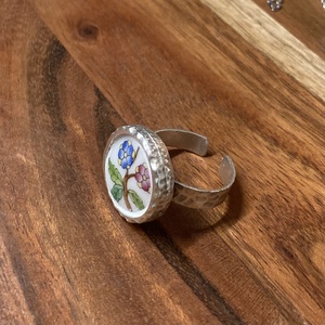 Herendi mentett darabok - porcelán gyűrű - virágos, állítható - ékszer - gyűrű - statement gyűrű - Meska.hu