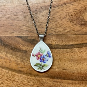 Mentett porcelán darabok - nyaklánc - nemesacél csepp medálos - Meska.hu