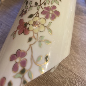 Mentett porcelán darabok - nemesacél karperec, virágos - állítható - ékszer - karkötő - karkötő medállal - Meska.hu