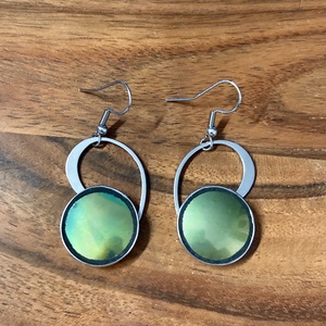 Eozinos mentett porcelán darabok - fülbevaló - nemesacél lógós eozin mázas - ékszer - fülbevaló - lógó fülbevaló - Meska.hu