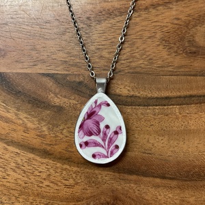 Mentett porcelán darabok - virágos nyaklánc - nemesacél csepp medálos, Ékszer, Nyaklánc, Medálos nyaklánc, Mozaik, Ékszerkészítés, MESKA