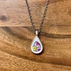 Mentett porcelán darabok - pici csepp medálos nyaklánc - nemesacél lánccal, Ékszer, Nyaklánc, Medálos nyaklánc, Mozaik, Ékszerkészítés, MESKA