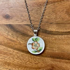 Mentett porcelán darabok - virágos nemesacél nyaklánc, Ékszer, Nyaklánc, Medálos nyaklánc, Mozaik, Ékszerkészítés, MESKA