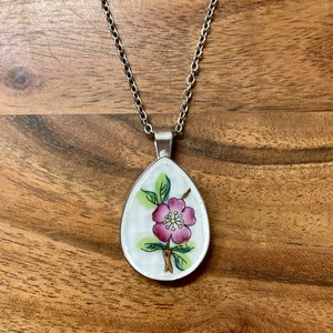 Mentett porcelán darabok - virágos nyaklánc - nemesacél csepp medálos, Ékszer, Nyaklánc, Medálos nyaklánc, Mozaik, Ékszerkészítés, MESKA