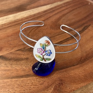 Mentett porcelán darabok - virágos nemesacél karperec - állítható, Ékszer, Karkötő, Karkötő medállal, Mozaik, Ékszerkészítés, MESKA