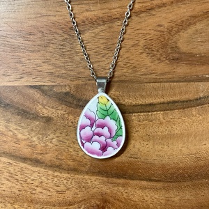 Mentett porcelán darabok - virágos nyaklánc - nemesacél csepp medálos, Ékszer, Nyaklánc, Medálos nyaklánc, Mozaik, Ékszerkészítés, MESKA