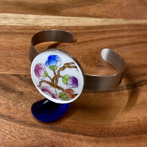 Mentett porcelán darabok - virágos nemesacél karperec - állítható, Ékszer, Karkötő, Karkötő medállal, Mozaik, Ékszerkészítés, MESKA