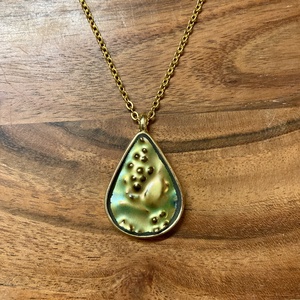 Aranyozott eozin medál - mentett porcelán darabok - medál vagy nyaklánc, Ékszer, Nyaklánc, Medálos nyaklánc, Mozaik, Ékszerkészítés, MESKA