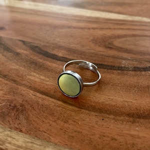 Eozinos mentett porcelán darabok - nemesacél gyűrű - eozin mázas, állítható - ékszer - gyűrű - kerek gyűrű - Meska.hu