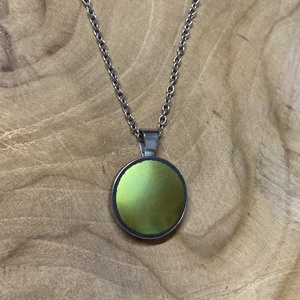 Eozinos mentett porcelán darabok - nemesacél nyaklánc eozin mázas porcelánnal, Ékszer, Nyaklánc, Medálos nyaklánc, Mozaik, Ékszerkészítés, MESKA