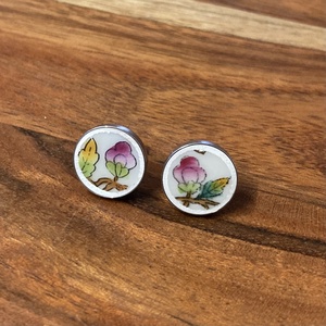 Mentett porcelán darabok - nemesacél fülbevaló, Viktória virágos, Ékszer, Fülbevaló, Pötty fülbevaló, Mozaik, Ékszerkészítés, Tovább él egy törött herendi Viktória mintás porcelán ebben a különleges nemesacél (allergiamentes)..., MESKA