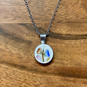 Mentett porcelán darabok - virágos pici medálos nyaklánc - nemesacél, Ékszer, Nyaklánc, Medálos nyaklánc, Mozaik, Ékszerkészítés, MESKA