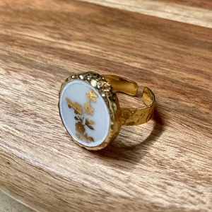 Francia mentett porcelán - aranyozott gyűrű - állítható, virágos, Ékszer, Gyűrű, Statement gyűrű, Mozaik, Ékszerkészítés, MESKA
