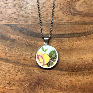 Angol mentett porcelán darabok - nemesacél nyaklánc, sárga rózsás - Meska.hu