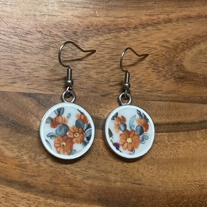 Mentett porcelán darabok - virágos fülbevaló - nemesacél lógós - ékszer - fülbevaló - lógó fülbevaló - Meska.hu