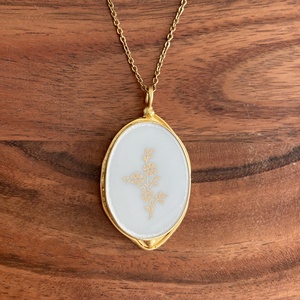 Aranyozott medál - mentett francia porcelán darabok - medál vagy nyaklánc, II - ékszer - nyaklánc - medálos nyaklánc - Meska.hu