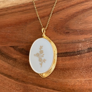 Aranyozott medál - mentett francia porcelán darabok - medál vagy nyaklánc, II - ékszer - nyaklánc - medálos nyaklánc - Meska.hu