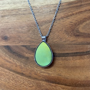 Eozinos mentett porcelán darabok - nyaklánc, nemesacél csepp medálos - ékszer - nyaklánc - medálos nyaklánc - Meska.hu