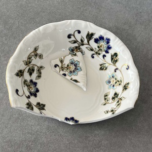 Mentett porcelán darabok - virágos medálos nyaklánc nemesacél lánccal - ékszer - nyaklánc - medálos nyaklánc - Meska.hu