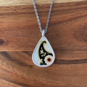 Mentett angol porcelán darabok - virágos nyaklánc - csepp medál nemesacél lánccal, Ékszer, Nyaklánc, Medálos nyaklánc, Mozaik, Ékszerkészítés, MESKA