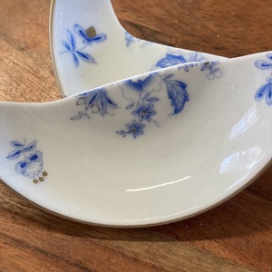 Aranyozott medál - mentett porcelán darabok - medál vagy nyaklánc, I - ékszer - nyaklánc - medálos nyaklánc - Meska.hu