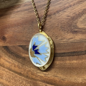 Aranyozott medál - mentett porcelán darabok - búzavirágos medál vagy nyaklánc - ékszer - nyaklánc - medálos nyaklánc - Meska.hu