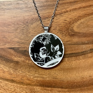 Mentett porcelán darabok - rózsa medálos nyaklánc - nemesacél - Meska.hu