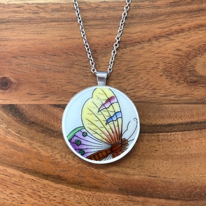 Mentett porcelán darabok - pillangós nagy medálos nyaklánc - nemesacél - Meska.hu