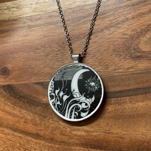 Mentett porcelán darabok - hold medálos nyaklánc - nemesacél - ékszer - nyaklánc - medálos nyaklánc - Meska.hu