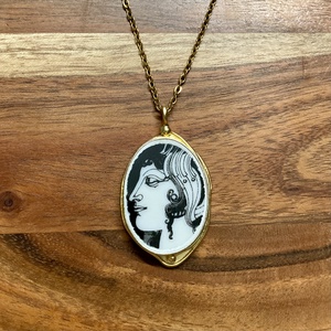 Aranyozott medál - mentett porcelán darabok - NŐI ARC medál vagy nyaklánc, I - ékszer - nyaklánc - medálos nyaklánc - Meska.hu