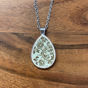 Francia mentett porcelán darabok - virágos nyaklánc - nemesacél csepp medálos, Ékszer, Nyaklánc, Medálos nyaklánc, Mozaik, Ékszerkészítés, MESKA