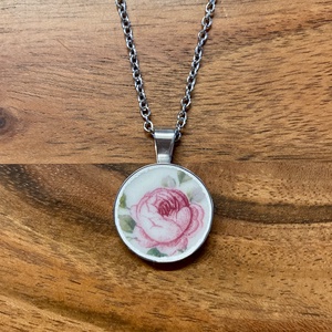 Francia mentett porcelán darabok - rózsás nyaklánc - nemesacél kerek medálos, Ékszer, Nyaklánc, Medálos nyaklánc, Mozaik, Ékszerkészítés, MESKA