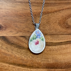 Francia mentett porcelán darabok - rózsás nyaklánc - nemesacél csepp medálos - ékszer - nyaklánc - medálos nyaklánc - Meska.hu