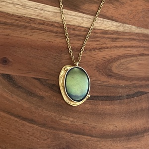 Aranyozott eozinos medál - mentett porcelán darabok - medál vagy nyaklánc, I - Meska.hu