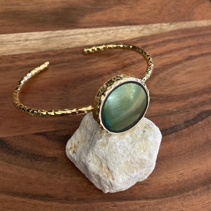 Aranyozott karperec - eozinos mentett porcelán darabok - állítható - Meska.hu