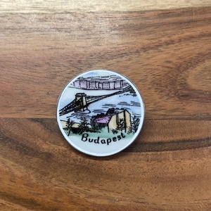 Bross - mentett porcelán darabok - BUDAPEST nemesacél bross, kitűző - ékszer - kitűző és bross - Meska.hu