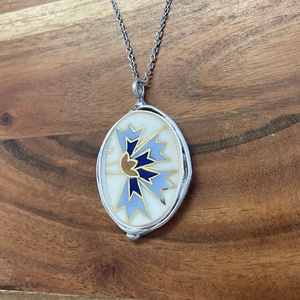 ÓRIÁS - Mentett porcelán darabok - búzavirág medálos nyaklánc - Meska.hu