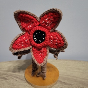 Demogorgon - játék & sport - plüssállat & játékfigura - plüss mesefigurák - Meska.hu