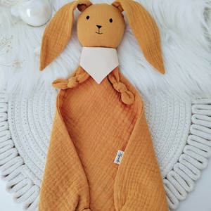 Mustár dupla géz nyuszi, Baba - mama, Baba játékok, Szundikendő, alvóka, Hímzés, Varrás, MESKA