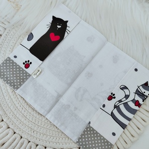 Két rétegű kiskönyv borító , Baba - mama, Babaemlékek, Egészségügyi kiskönyv borító, Varrás, Újrahasznosított alapanyagból készült termékek, MESKA