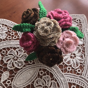 Horgolt csokor  - otthon & életmód - dekoráció - asztal és polc dekoráció - asztaldísz - Meska.hu