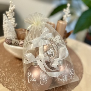 Karácsonyi Üveggömb - névre szóló, kézzel írt - karácsony - karácsonyi lakásdekoráció - karácsonyfadíszek - Meska.hu