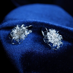 Üvegvirág fülbevaló - ékszer - fülbevaló - lógó fülbevaló - Meska.hu