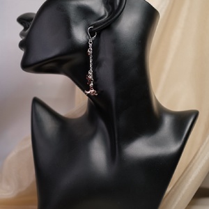 Barna lógós fülbevaló - ékszer - fülbevaló - lógó fülbevaló - Meska.hu