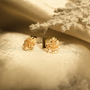 Aranyló üveg virág fülbevaló - ékszer - fülbevaló - fülékszer - Meska.hu