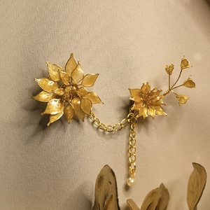 Arany virág hatású dupla bemenetes fülbevaló - ékszer - fülbevaló - fülékszer - Meska.hu