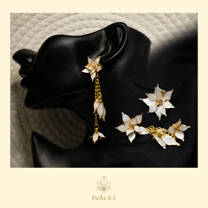 Selyemfehér, aranyszínű keretes asszimetrikus virág lógós fülbevaló - Meska.hu