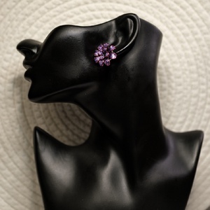 Bordó-lila árnyalatú virág fülbevaló - ékszer - fülbevaló - fülékszer - Meska.hu