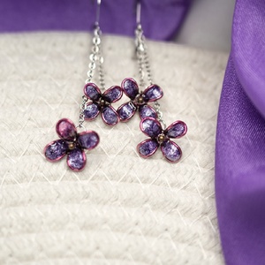 Lila csillogó virágos lógós fülbevaló - ékszer - fülbevaló - lógó fülbevaló - Meska.hu